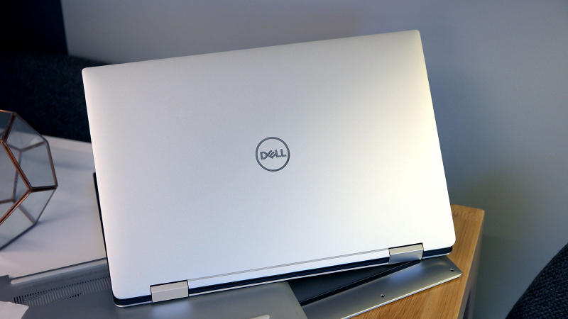 Illustration for article titled Dell's XPS 15 2-in-1 Wants to Be the Anti-MacBook Pro